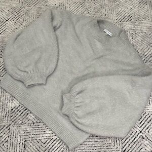 Elegant Light Gray Women's Crew Neck Sweater